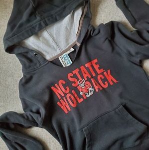 🐺 NC STATE Hoodie